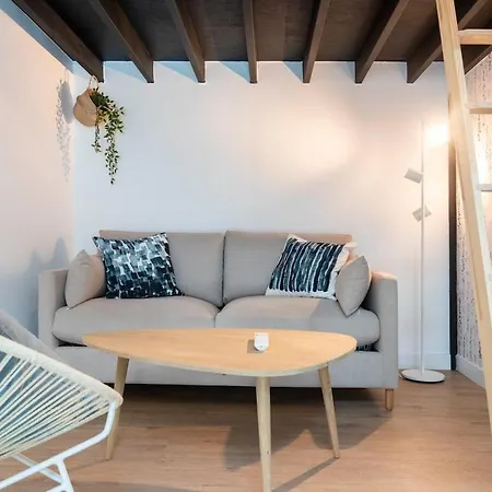 Proche Place Saint-sauveur アパート *