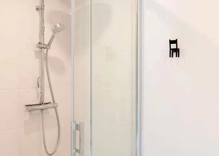 Proche Place Saint-sauveur